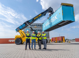 Martijn Veerkamp, Commercial Director Heffiq; Jan-Jaap Kroft, Sustainability Manager, Inland Terminals Group, Lucien Robroek, President Global Big Trucks und Ricky Hirani, Director, Product Management Big Trucks von Hyster.