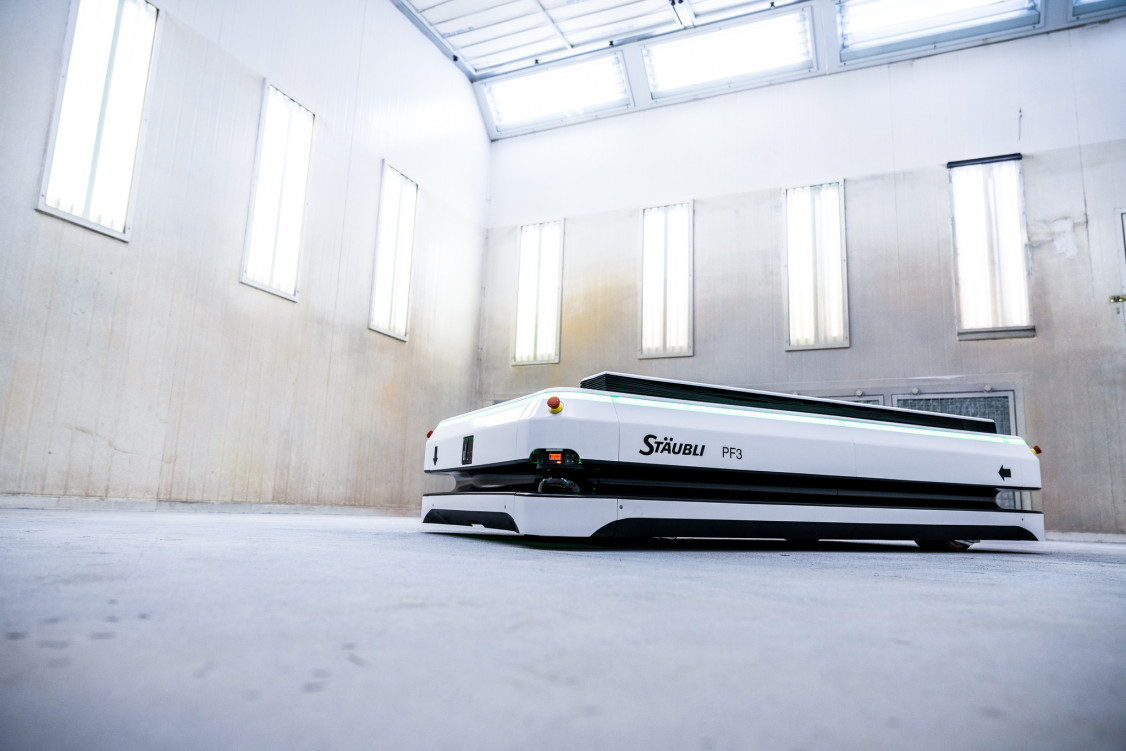 Die neue FTS-Plattform PF3 von Stäubli eröffnet neue industrielle Anwendungen und liefert die richtige Lösung für bis zu 3 Tonnen Nutzlast. - © Stäubli Tec-Systems GmbH Robotics Die neue FTS-Plattform PF3 von Stäubli eröffnet neue industrielle Anwendungen und liefert die richtige Lösung für bis zu 3 Tonnen Nutzlast. - © Stäubli Tec-Systems GmbH Robotics