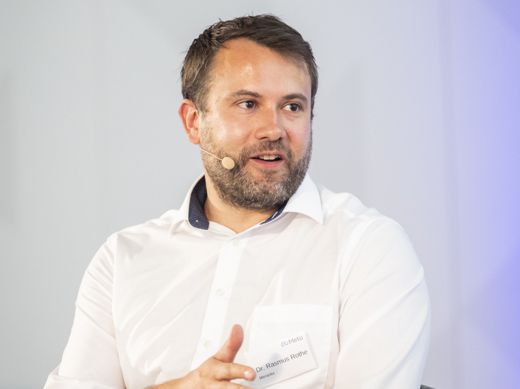 Laut Dr. Rasmus Rothe, Mitbegründer und General Partner von Merantix Capital, wird KI die Geschäfstmodell der Zukunft prägen - Bild: Steffen Kugler/Gero Breloer; Laut Dr. Rasmus Rothe, Mitbegründer und General Partner von Merantix Capital, wird KI die Geschäfstmodell der Zukunft prägen - Bild: Steffen Kugler/Gero Breloer;