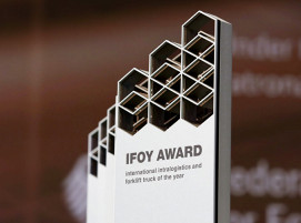 IFOY-trophy