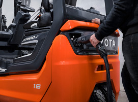 Toyota Traigo48_Li-ion charging2 _1_