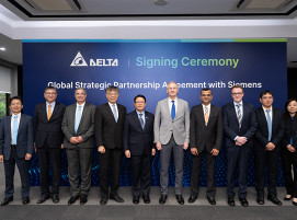 Von links nach rechts: DALIP SHARMA, President and General Manager, Delta Electronics EMEA, VICTOR CHENG, CEO, Delta Electronics (Thailand), JIMMY YIIN, Executive Vice President of Global Business Operations, Delta Electronics, STEPHAN MAY, CEO of Electrification & Automation, Smart Infrastructure Siemens, UWE GERBER, CFO of Electrification & Automation, Smart Infrastructure Siemens, ADVAIT SUKHTANKAR, Vice President of Electrification & Automation, Smart Infrastructure Siemens