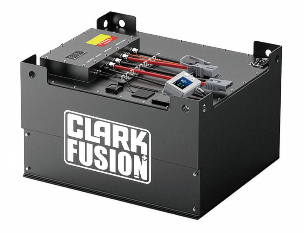 Die Clark Fusion Lithium-Ionen-Batterietechnologie sowie das neue Multispannungsladegerät für Spannungsklassen von 48 und 80 Volt setzen neue Maßstäbe für Effizienz und Transparenz in der Intralogistik 4.0. - Bild: Clark
