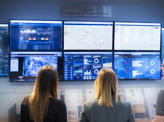 Dematic präsentiert mit dem Dematic Command Center eine herstellerunabhängige, zentralisierte Intelligenzplattform für den Lagerbetrieb.